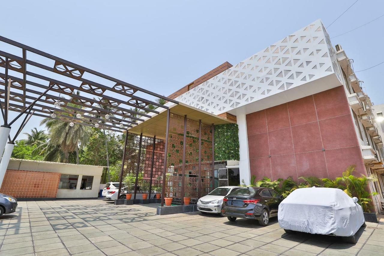 Palette - Hotel Ocean Inn Daman Exterior foto