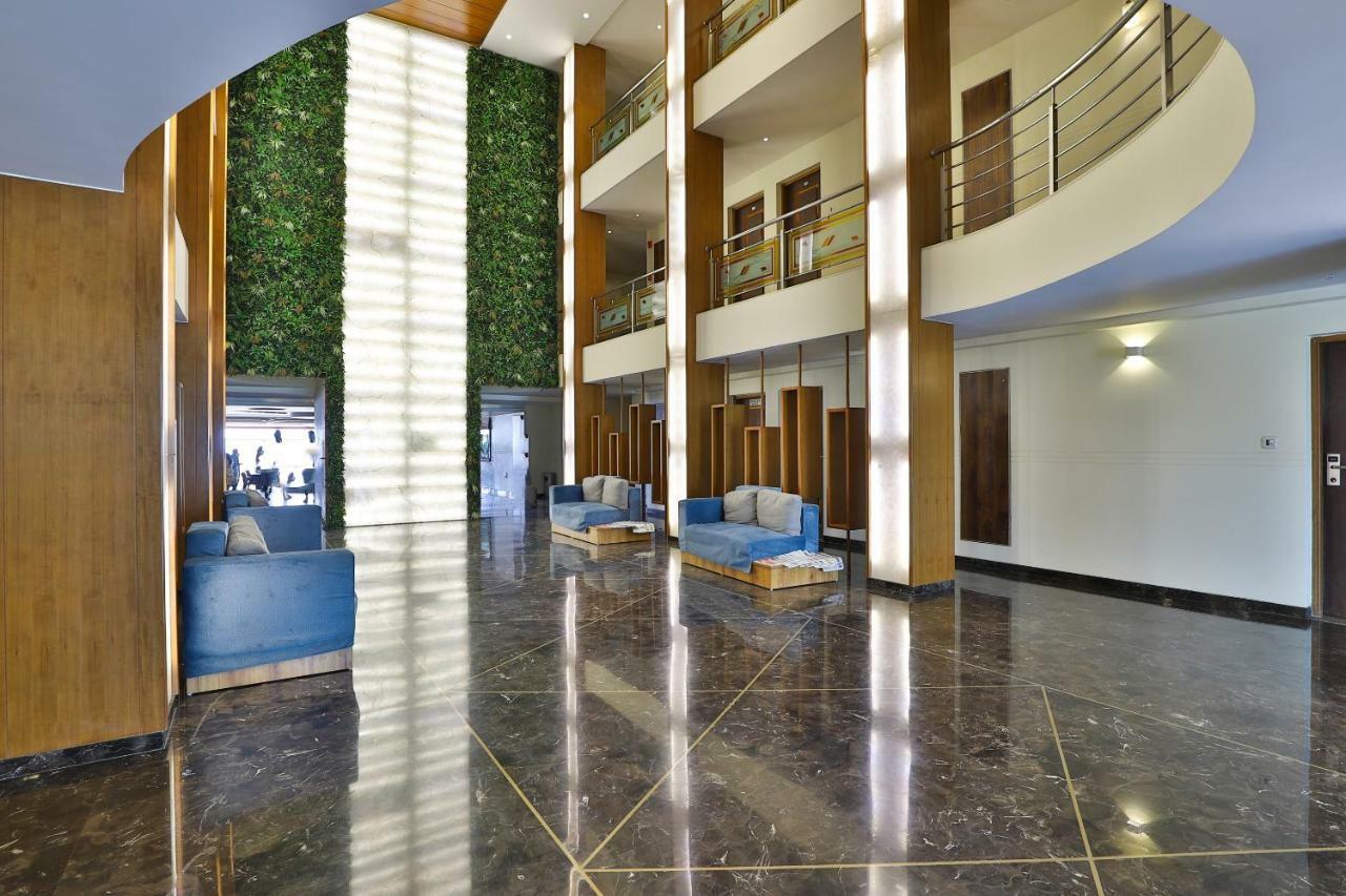 Palette - Hotel Ocean Inn Daman Exterior foto
